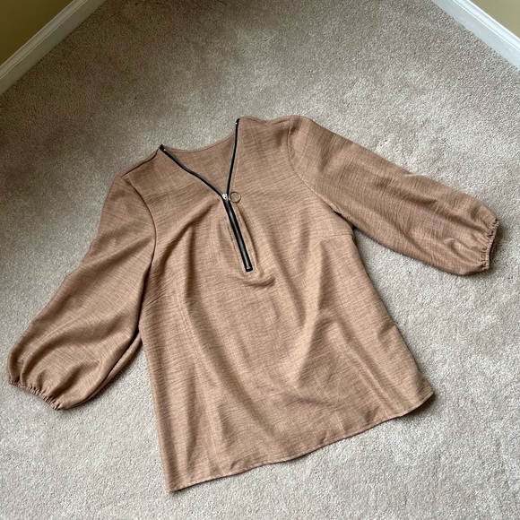 Elegant Tan Women's Top - Picture 1 of 4